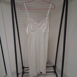 Vintage Camelot Ivory Lace Slip Dress 38 Nylon Satin USA Y2K Lingerie Dainty